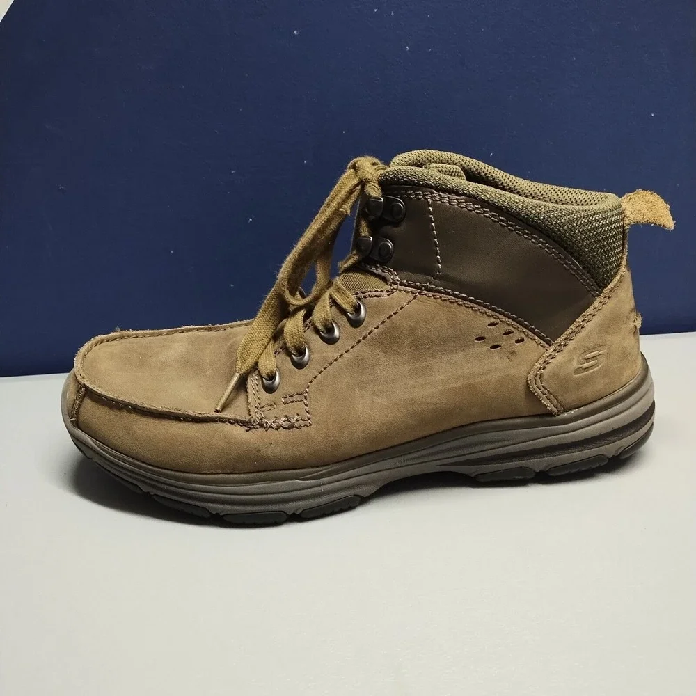 Skechers Classic Fit Boots Mens Size 8.5 Brown Leather Memory Foam Lace Up 65169